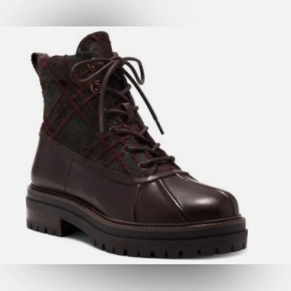 NWT- Louise et Cie ‘Sarni’ Leather Duck Boots
